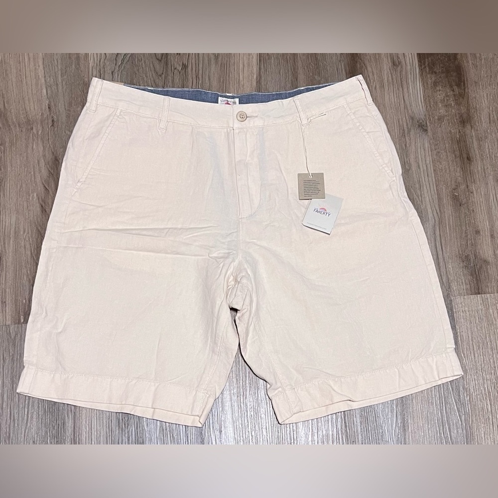 Men's New With Tags Faherty Malibu Linen Blend Chinos in Cream